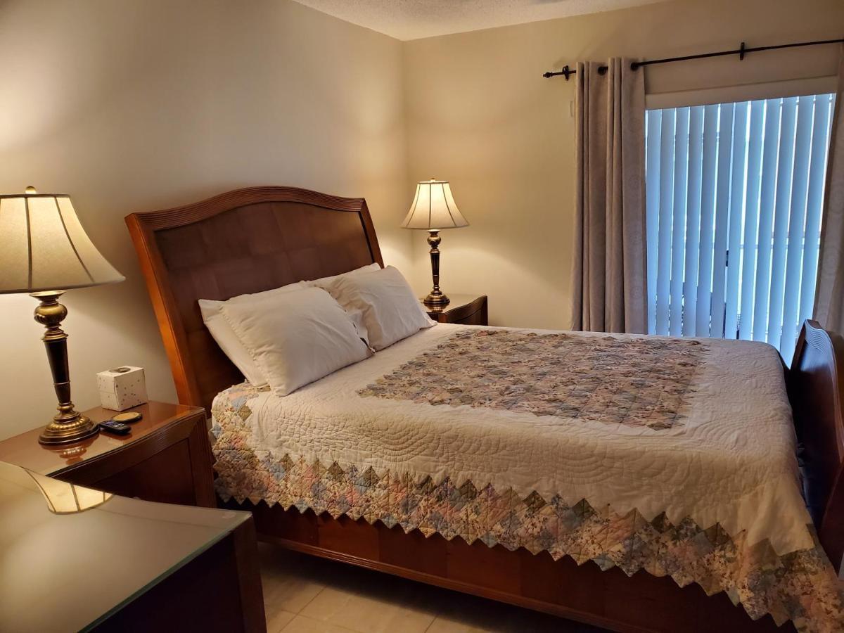 Villa Sun&fun - Beautiful Renovated 2/2 In *